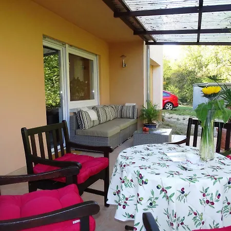 Ferienwohnung Rotkehlchen Апартаменты *