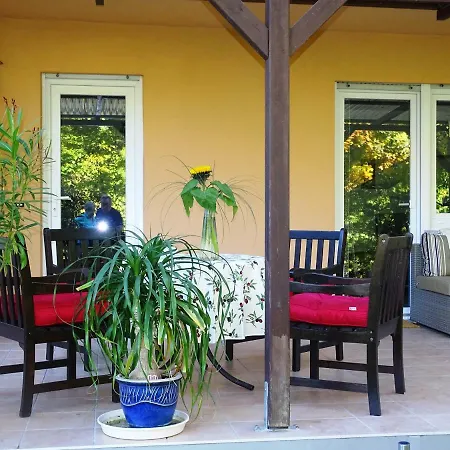 Апартаменты Ferienwohnung Rotkehlchen Kirschweiler