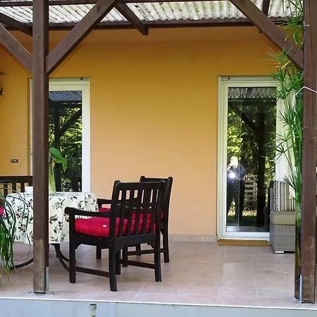 Ferienwohnung Rotkehlchen Апартаменты *